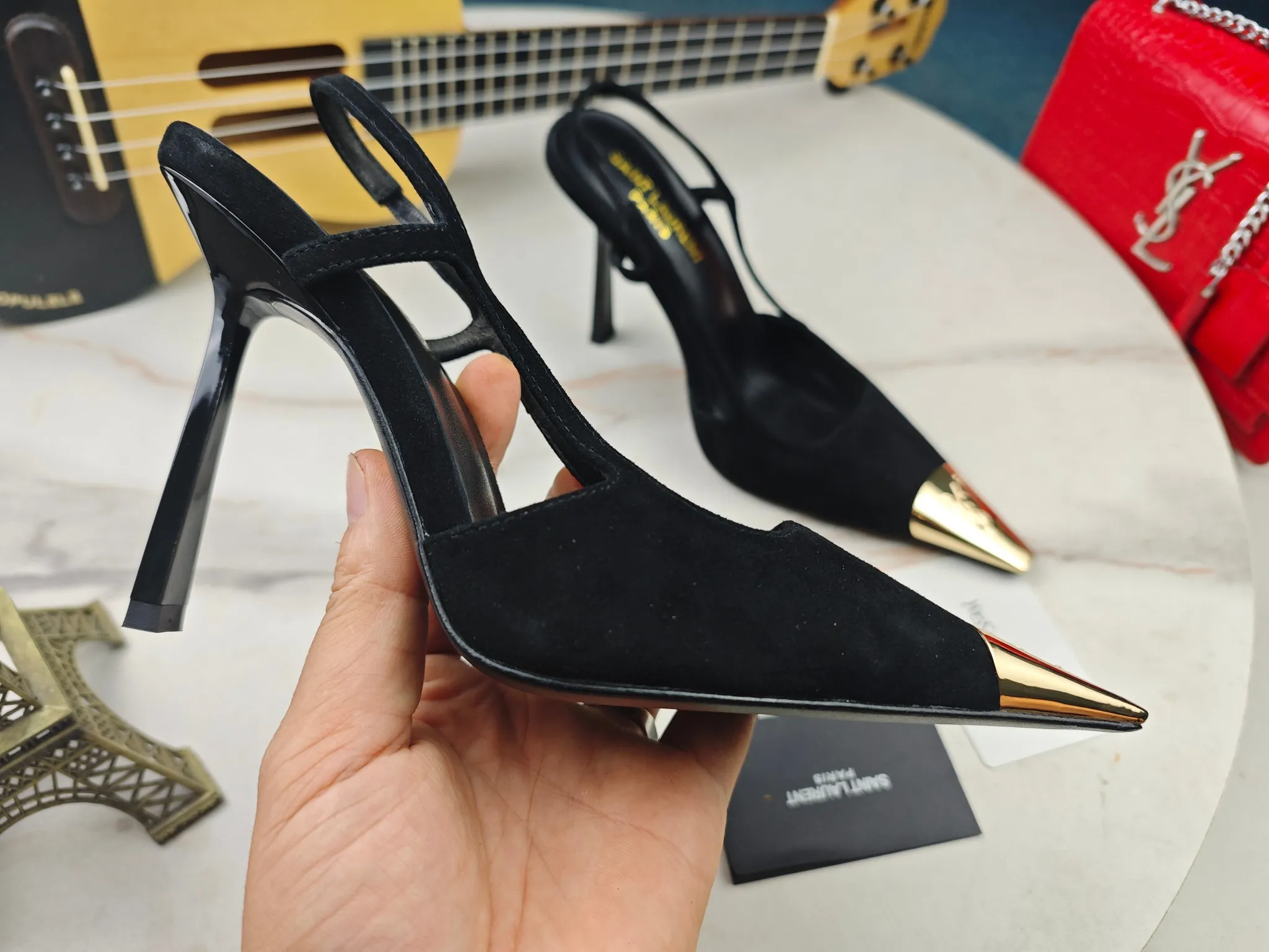 👟👟Ex-factory price 560👟👟【Saint Laurent】Yves Saint Laurent, high-heeled YSL sandals💃2024 early autumn counters are synchronized with the latest styles, YSL, and decorations👠 Classic and high-quality glamorous masterpieces, the hottest spring and summer series in the counter, with temperament, fashion, classic and attractive design style 😌The effect on the feet is particularly beautiful〰️, the material is imported from Italy, small black cow, imported black patent leather, lining, and foot pads; sheepskin, stiletto sandals, size 35-41 (34.41.42 must be customized, non-refundable) outsole; imported genuine leather outsole, complete with counter packaging
